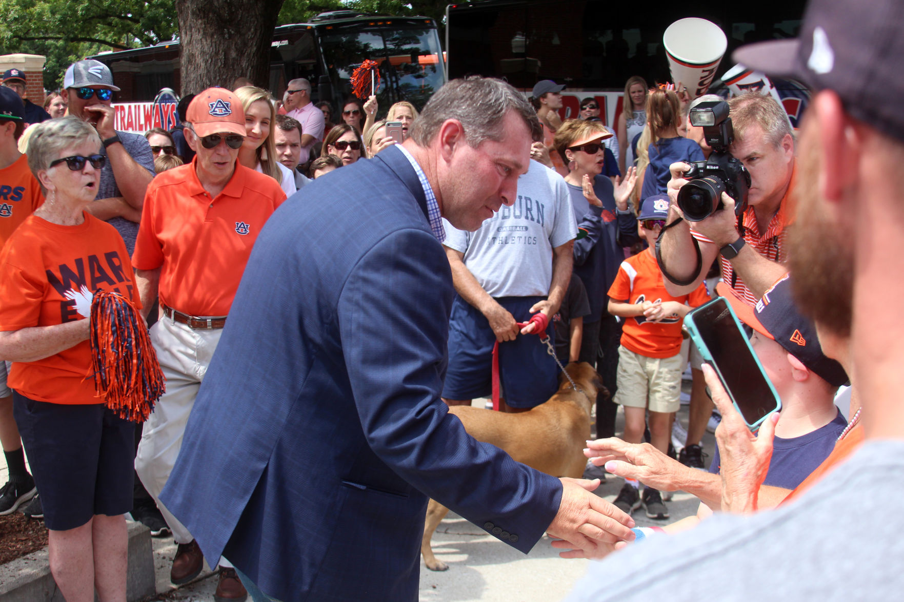 Auburn baseball departs for College World Series in Omaha